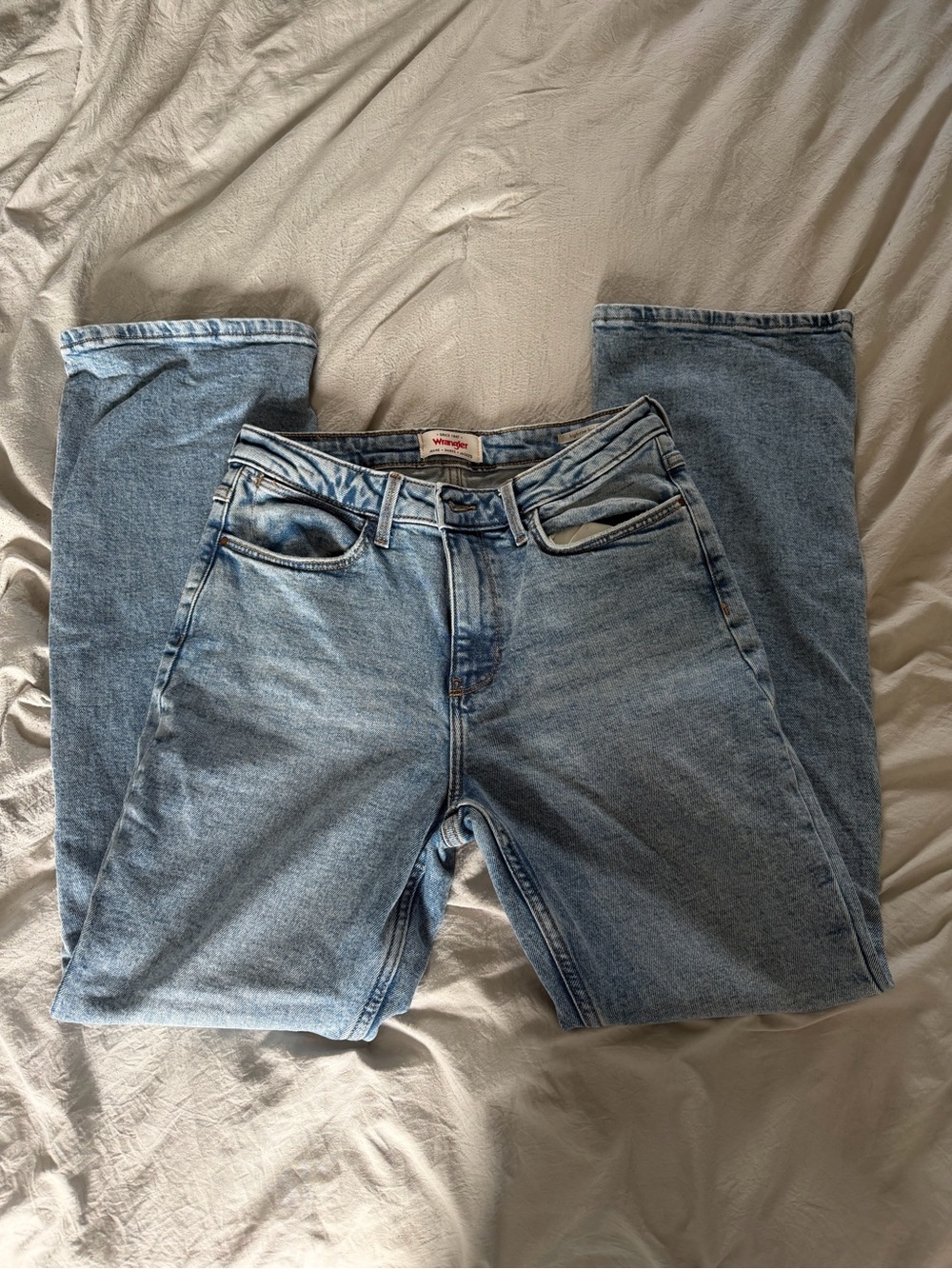 Wrangler High wasted Light Blue Women’s Straight Jeans